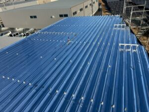 冷やす前に熱を止める-工場暑さ対策の発想転換で省エネと快適性を両立