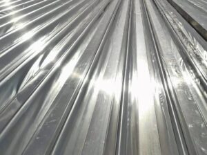 サーモバリア施工後の屋根｜折板屋根の遮熱対策完了