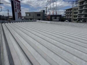 安楽亭店舗 屋根遮熱工事施工前｜夏場の暑さ対策を目的とした現地状況